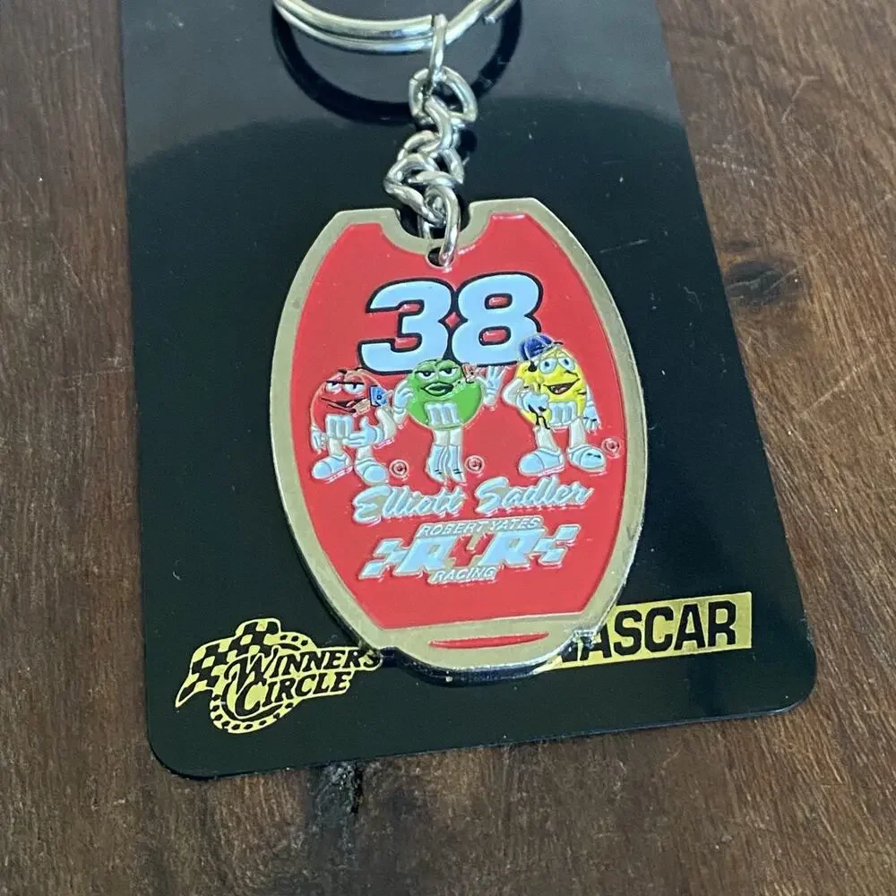 New Nascar Elliott Sadler #38 Racing M&M Yates Team Keychain Winners Circle